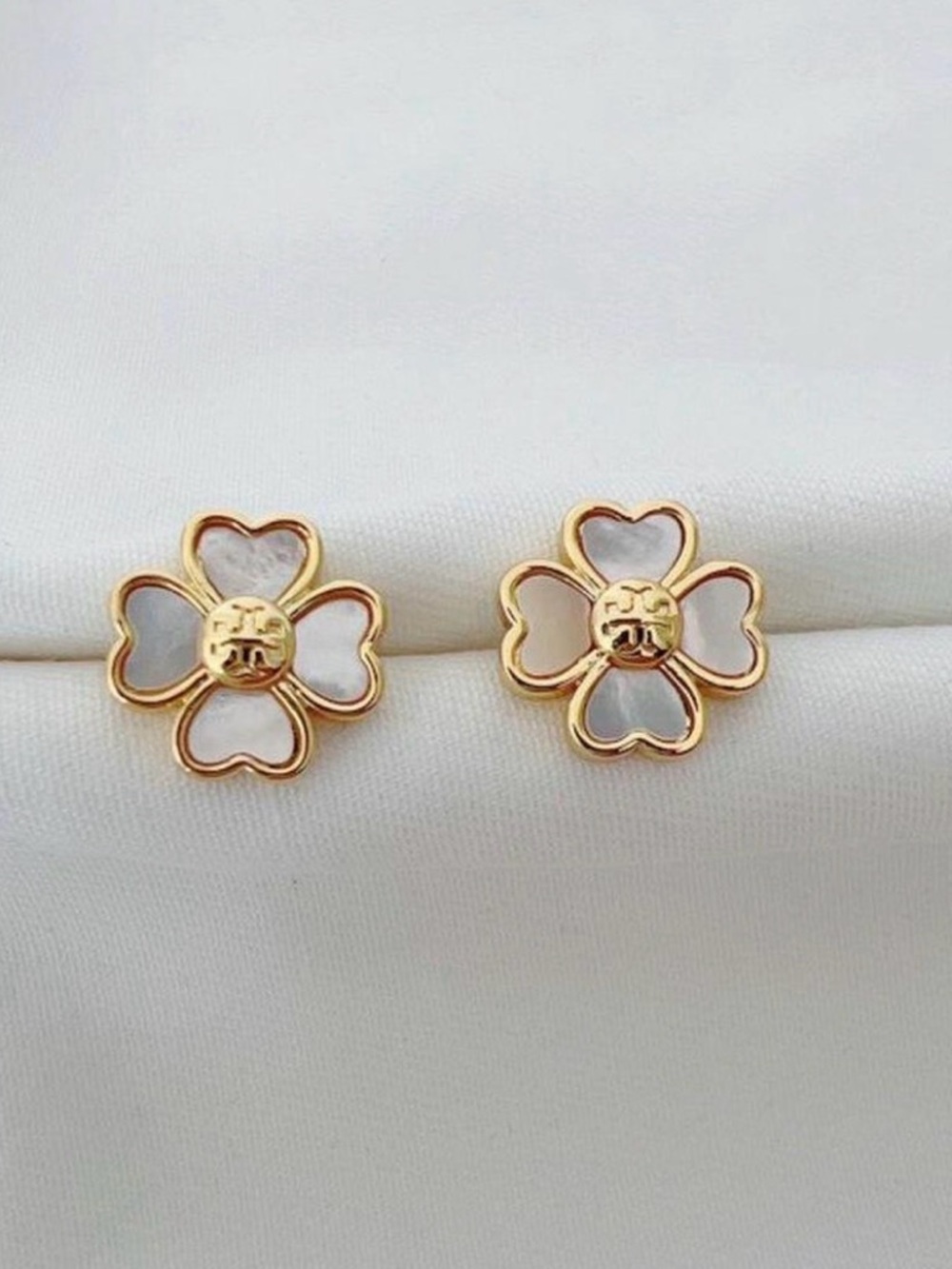 Tory Burch Authentic Forget Me Not Stud Earrings Gold Mother Pearl New
